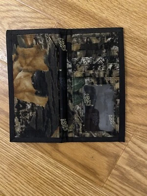 Cartera magnética plegable larga camuflaje Gamecocks de la Universidad de Carolina del Sur Foto 1 de 4