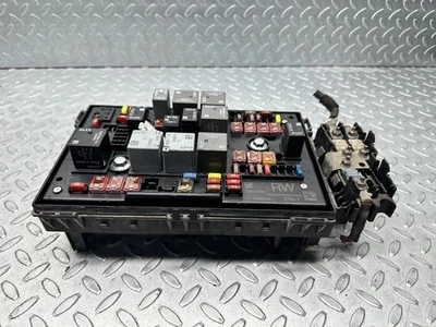 CENTRALINA PORTA FUSIBILI PER OPEL Astra J 13343765 A17DTR Diesel 1686 (09>) - Immagine 1 di 4