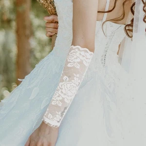 Guantes de novia con manga protectora de muñeca de encaje para accesorios de disfraces de boda - Imagen 1 de 12