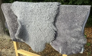 Alfombra de piel de cordero Merino piel de oveja gris corta y rizada 2. Wahl 100-140cm - Imagen 1 de 9