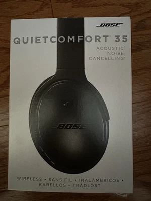 Bose QuietComfort 35 Wireless Silver Acoustic Noise-Cancelling Headphones, Black - Image 1 of 3
