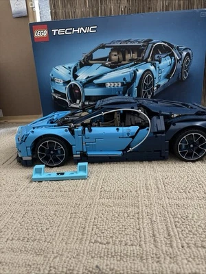 LEGO TECHNIC: Bugatti Chiron (42083) Foto 1 de 4