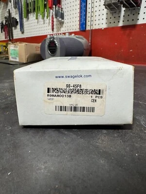 Swagelok SS-45F8 Stainless Steel Ball Valve - Image 1 of 4