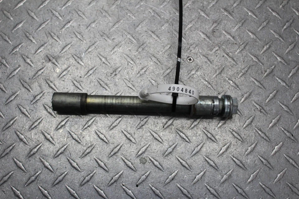 Kawasaki KX125 2002 llanta delantera eje pivote perno 41068-1406 Foto 1 de 4