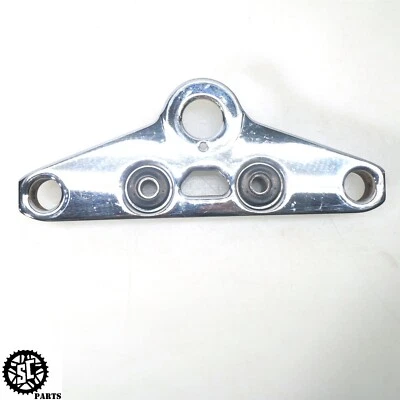 2004 HARLEY DAVIDSON DYNA UPPER TRIPLE TREE FORK CLAMP - Image 1 of 4