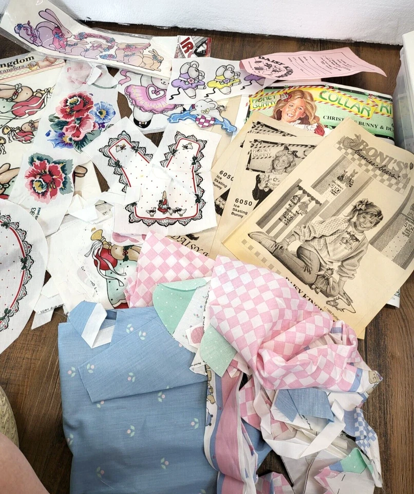 Daisy Kingdom Christmas Honey Bunny & Ducks Replacement Misc Heat Transfers 6051 - Image 1 of 4