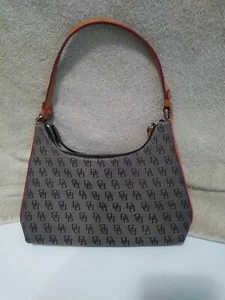 Dooney &  Bourke small purse / clutch H2 774969 - Picture 1 of 7