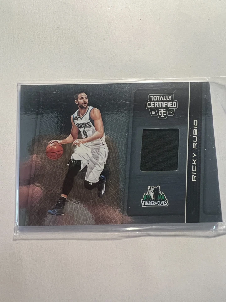 K8,831 - 2016-17 Totally Certified Materials #3 Ricky Rubio Jersey - Image 1 of 1