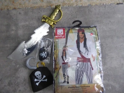 Pirate costume Mens (smiffy) Size L (with extra items included) - Image 1 of 3