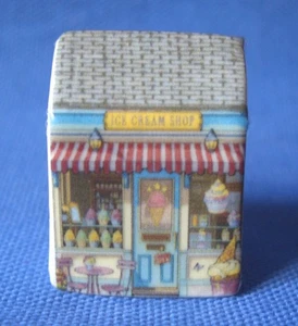 Birchcroft Miniatur Fingerhut in Hausform -- Eisdiele - Bild 1 von 1