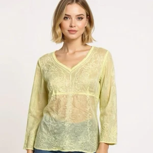 Ann Taylor Blouse Women’s Sz 6 Light Yellow Embroidered Top Semi Sheer V Neck - Picture 1 of 14