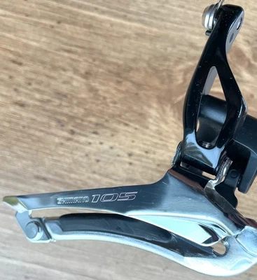 Shimano 105 Front Derailleur FD-5800 Clamp On 31.8mm 2x 11 Speed - Single - Image 1 of 4