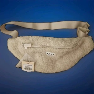 NWT Wilo The Label Sherpa Waist Pack - Picture 1 of 4