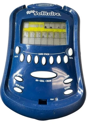 Radica Solitaire 2006~Flip Top~Iluminado~Juego electrónico portátil probado funciona Foto 1 de 4