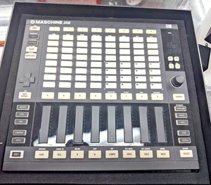 Instrumento de Producción y Secuenciación Native Instruments MASCHINE JAM - 23848 - Imagen 1 de 2