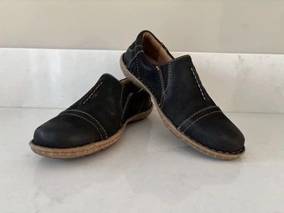 Mocasín de cuero negro Nampa Nubuck talla 7,5 M Born para mujer Foto 1 de 4