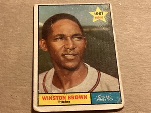 1961 Topps #391 Winston Brown White Sox Rookie Card - Very Good - Corner Wear 