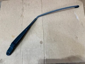 Porsche 911 996 Coupe Rear Wiper Arm 99662804000 - Picture 1 of 13