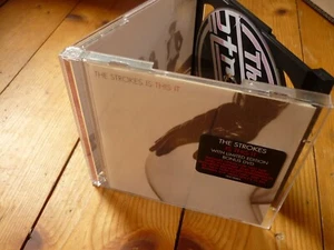 The Strokes – Is This It LIMITED EDITION CD+DVD / RCA RECORDS 2002 - Bild 1 von 2