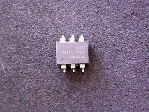 MOC8021.S -QT Optocoupler (DIP-6 Gullwing) - Foto 1 di 2