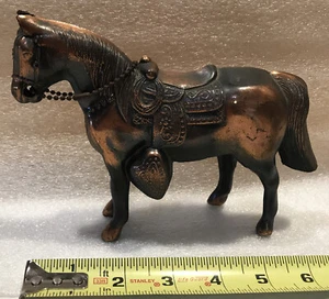 De Colección Años 50-60 Olla Metal Cobre Color Silla Caballo Estatua Premio Carnaval 5"" Alto - Imagen 1 de 7