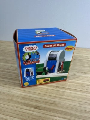 Thomas & Friends Wooden Railway Sodor Oil Depot + Bonus Oil Tanker NEW IN BOX - Image 1 of 4