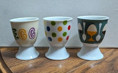 3 tazas de huevos de cerámica retro KitchenCraft Foto 1 de 3