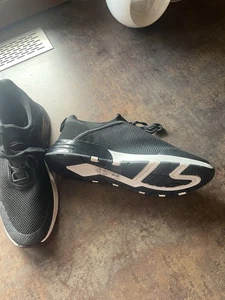 NEU Sneaker Turnschuhe schwarz/weiss 39 Textil - Bild 1 von 8
