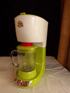 (J) Nostalgia MOS-404 Margarita Oasis Frozen-Drink Maker w/ 36-Oz Glass Pitcher - Picture 1 of 7