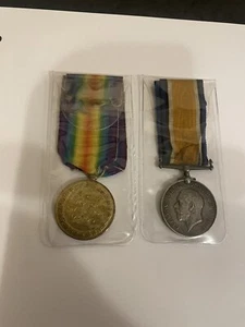 WW1 British war Medals 26510 Private JC Thraves Royal Welsh Fusiliers - Picture 1 of 2