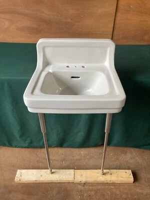 Antiga pia de banho 20x18 branca meados do século traseira alta cromada pernas padrão antigo 409-24E - Imagem 1 de 4