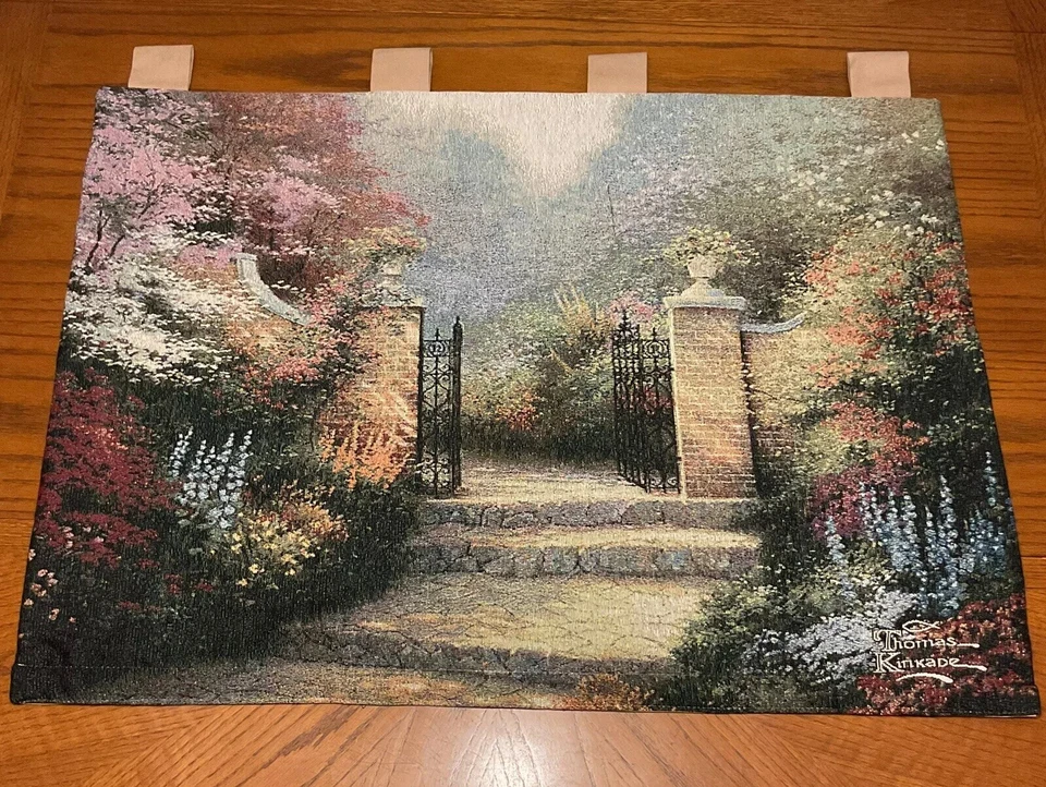 Tapiz Original Thomas Kinkade "JARDÍN VICTORIANO" 36"X26" Colgante de Pared Foto 1 de 4