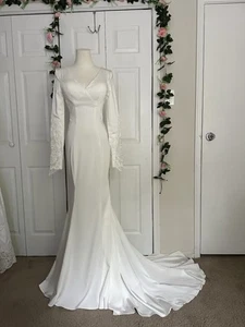 Bella Swan Wedding Dress - Picture 1 of 9