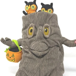 Hallmark Spooky Tree Halloween animierter singender Baumstumpf Plüsch Eulen & Kürbis - Bild 1 von 8