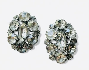 Vintage Mid Century Signed KARU Arke Clear Glass Rhinestone Clip Earrings - Picture 1 of 5