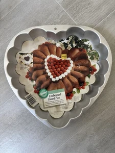 Vintage 1993 Wilton Embossed Heart Cake Pan 2105-9340 Ruffled 12”x12” - Picture 1 of 2