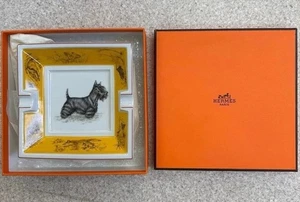 Posacenere quadrato porcellana Hermes Scottish Terrier design cane con scatola mai usato X7 - Foto 1 di 3