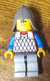LEGO CASTLE ROYAL KNIGHTS SCALE MAIL MINIFIGURE cas160 USED 6078 w/SHIELD SPEAR