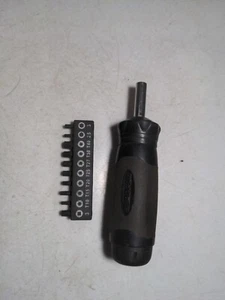 WORKFORCE RACHET MAGNETIC BIT HOLDER SCREWDRIVER W/ 16 bits - Picture 1 of 10
