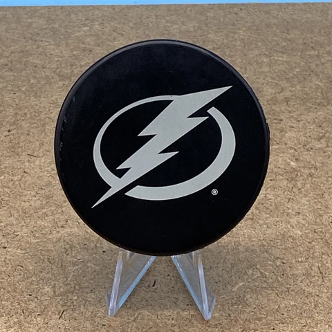 Tampa Bay Lightning Official NHL Slovakia Basic Hockey Souvenir Game Puck Cover