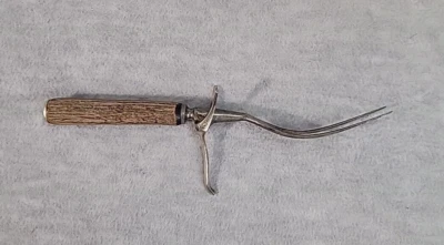 Antiguo tenedor para tallar carne de 1886 con mango de asta de ciervo Foto 1 de 4