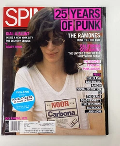 2001 MAY SPIN MAGAZINE RAMONES COVER PUNK ROCK MUSIC BAD BRAINS RANCID PISTOLS + - Picture 1 of 3