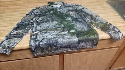 Most Oak Long Sleeved Camo Shirt Large 42-44 - Image 1 of 4
