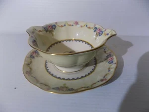 THEODORE HAVILAND LIMOGES FRANCE PINK ROSE SCALLOPED EDGE GRAVY BOWL - Picture 1 of 2