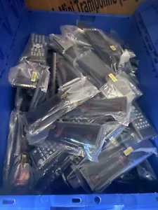 RESTPOSTEN DMtech TV FERNBEDIENUNGEN SORTIERT GROSSHANDEL X 50 x 100 - Bild 1 von 4