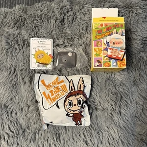 Original Labubu Pop Mart The Monsters Wacky Mart Series Figur - FRIED SHRIMP NEU - Bild 1 von 3