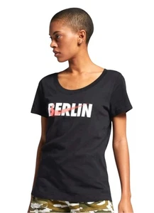 NEW Nike Berlin T-Shirt Medium - Picture 1 of 6