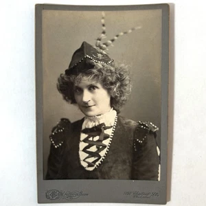 Antiguo gabinete tarjeta foto Hamlet Shakespeare teatro actriz disfraz retrato - Imagen 1 de 5