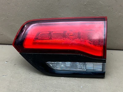 Jeep Grand Cherokee WK 2014-2022 pasajero derecho luz trasera interior lámpara negra OEM Foto 1 de 4