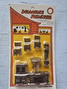 Vintage miniature dollhouse furniture set - Picture 1 of 2